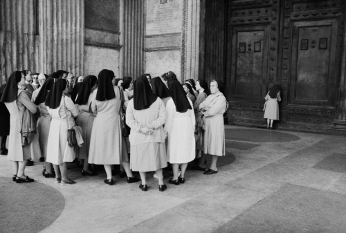 12-Les-Religieuses-et-le-trou-de-serrure-Pantheon-de-Rome